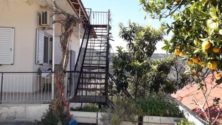 Vacation House Dionysia Villa Айгио Екстериор снимка